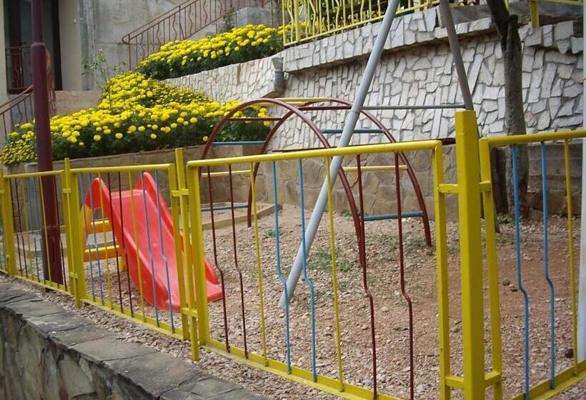 膳宿费 Guest House Rusalka