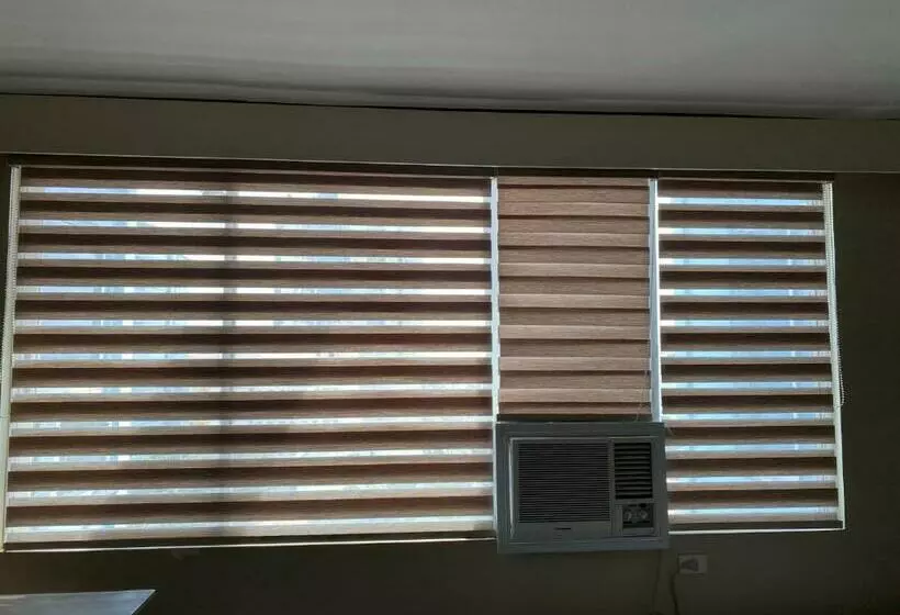 ホテル Golden Peak Condo