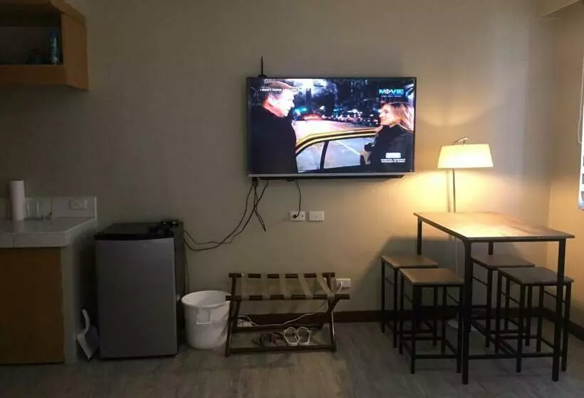 ホテル Golden Peak Condo