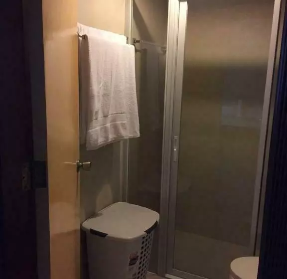 ホテル Golden Peak Condo