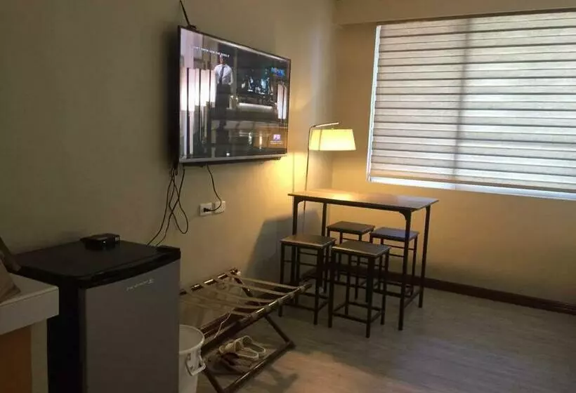 ホテル Golden Peak Condo