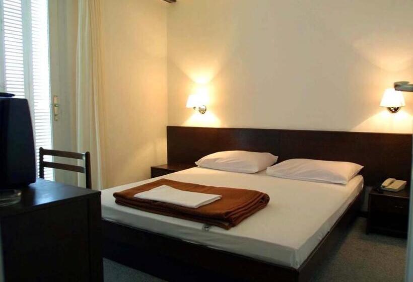 בית מלון כפרי Adriatic