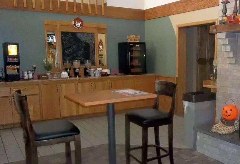 בית מלון כפרי Americinn By Wyndham Grand Rapids