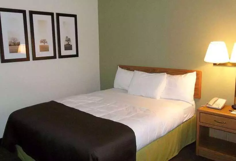 בית מלון כפרי Americinn By Wyndham Grand Rapids