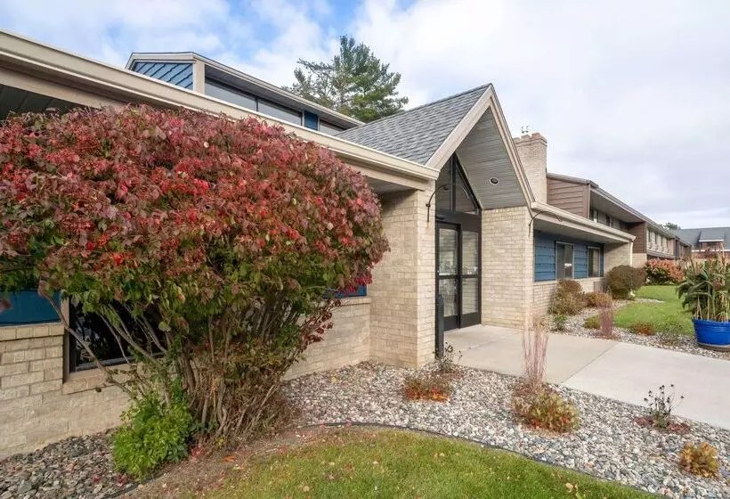 בית מלון כפרי Americinn By Wyndham Grand Rapids