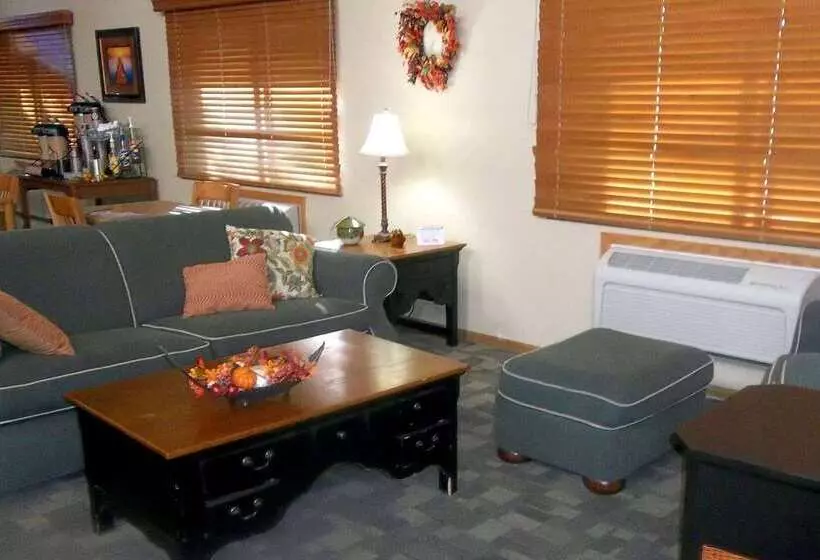 בית מלון כפרי Americinn By Wyndham Grand Rapids