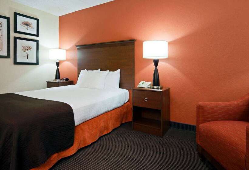 בית מלון כפרי Americinn By Wyndham Manitowoc