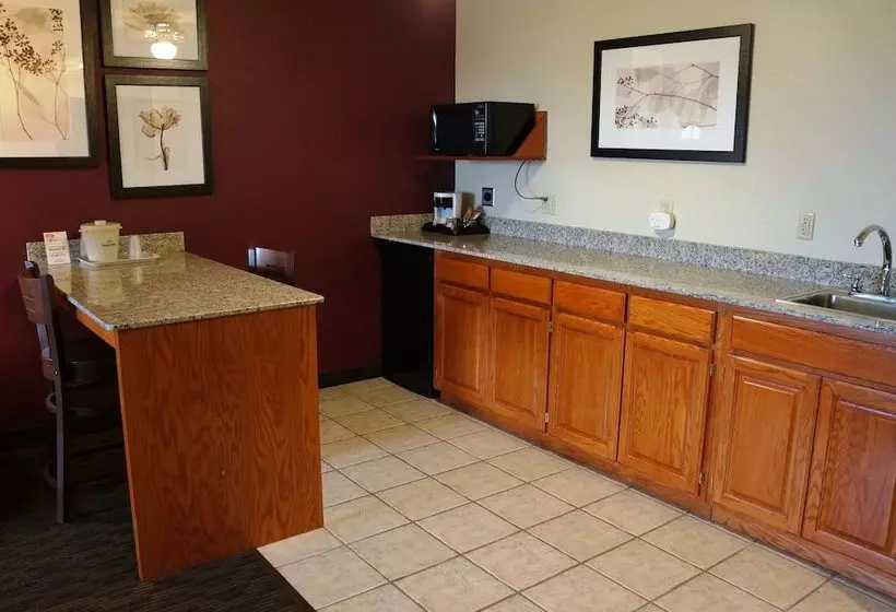 فندق Americinn By Wyndham Baldwin