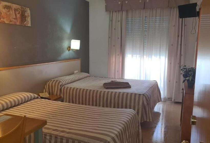 هتل Cosmos Tarragona