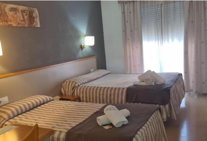 هتل Cosmos Tarragona