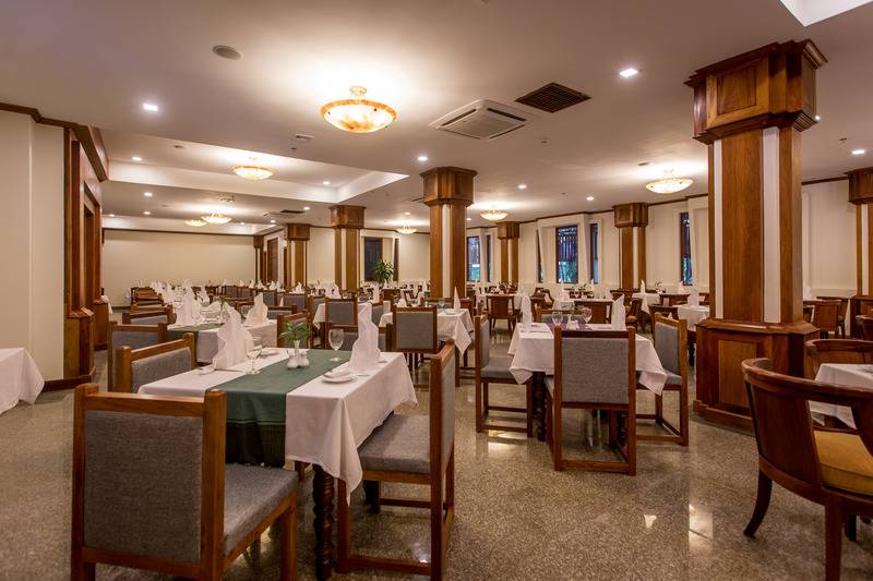 ホテル Empress Angkor Resort & Spa