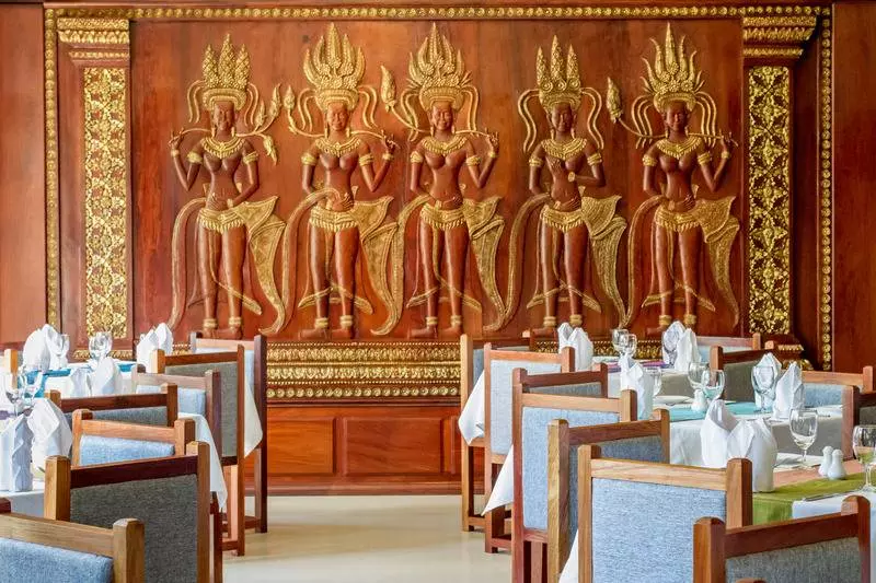 Отель Empress Angkor Resort & Spa