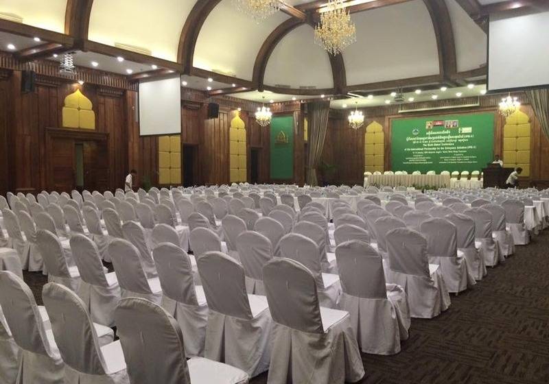 ホテル Empress Angkor Resort & Spa