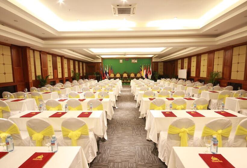 ホテル Empress Angkor Resort & Spa