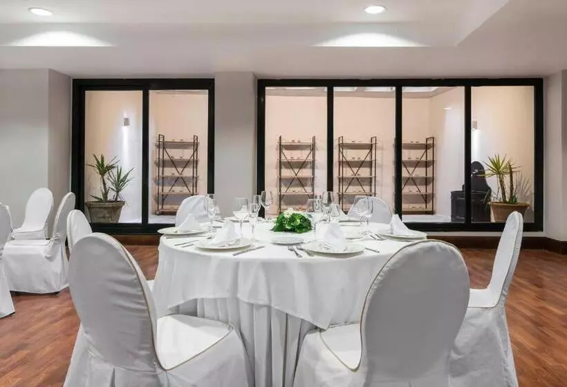 酒店 Exe Agora Caceres