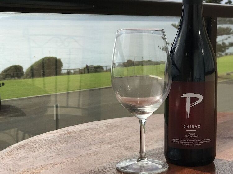 Hotel Kangaroo Island Seafront