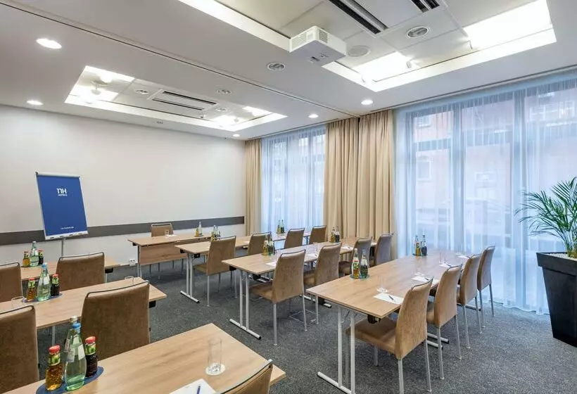 酒店 NH Hamburg Altona