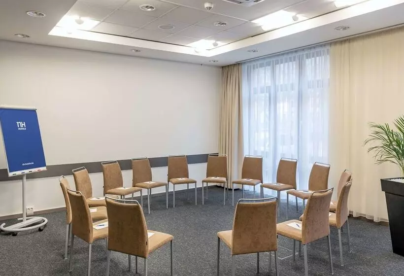 酒店 NH Hamburg Altona