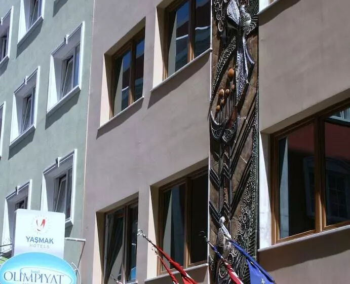 ホテル Olimpiyat