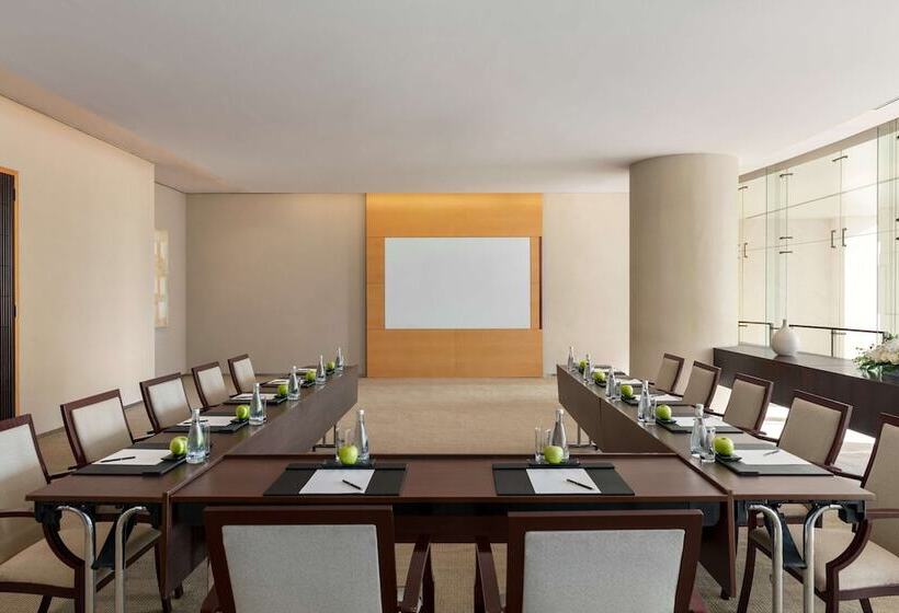 Отель Shangri La Dubai