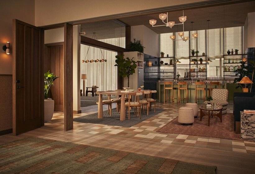 هتل The Hoxton, Poblenou