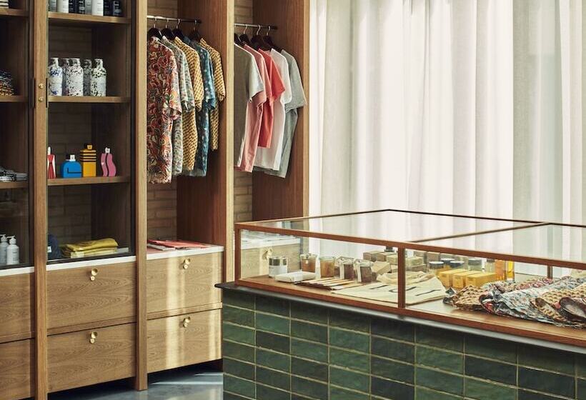 هتل The Hoxton, Poblenou