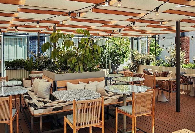 هتل The Hoxton, Poblenou