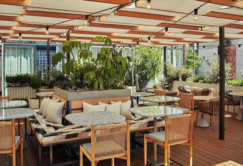 Отель The Hoxton, Poblenou