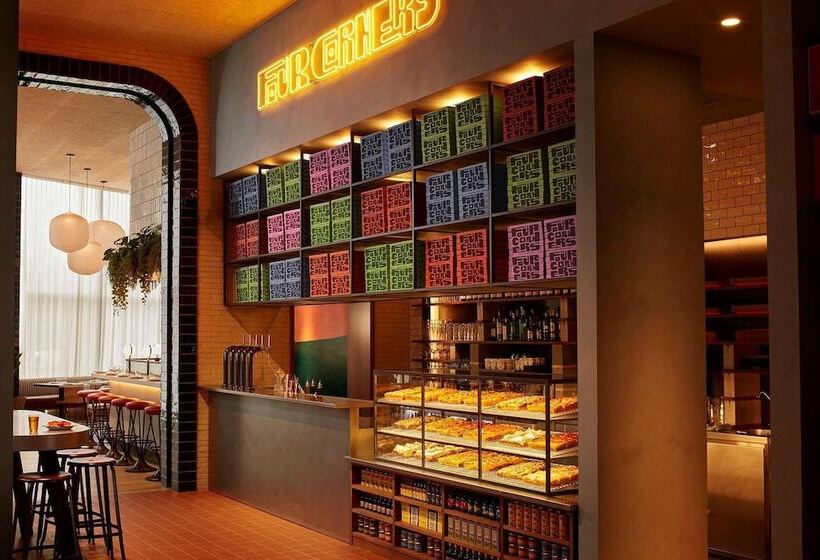 هتل The Hoxton, Poblenou