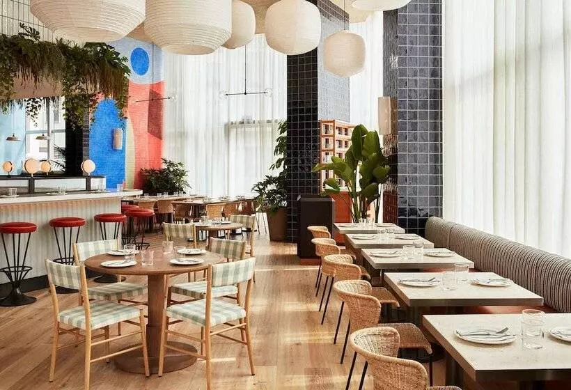 Отель The Hoxton, Poblenou