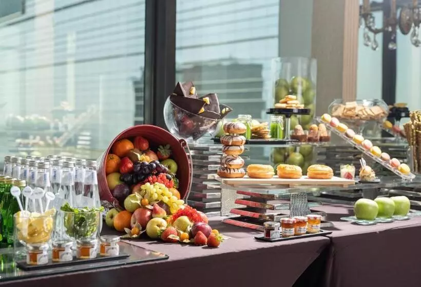 هتل The Venue Jeddah Corniche