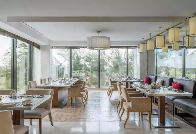 هتل The Venue Jeddah Corniche