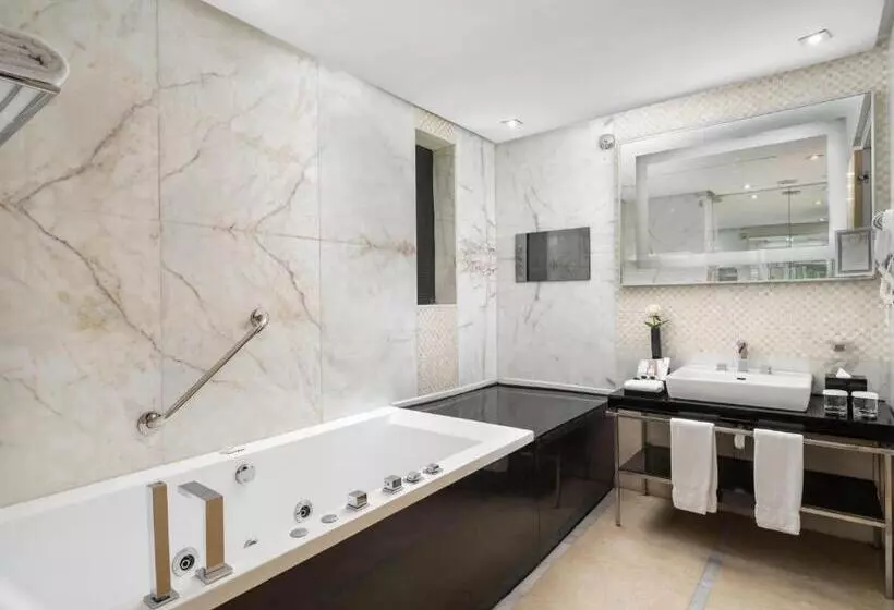 هتل The Venue Jeddah Corniche