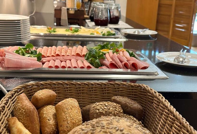 فندق Tryp By Wyndham Rosenheim