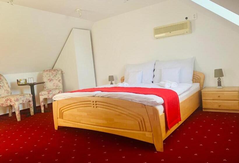 بنسيون Penzión Rosel