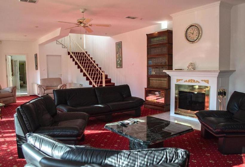 بنسيون Penzión Rosel