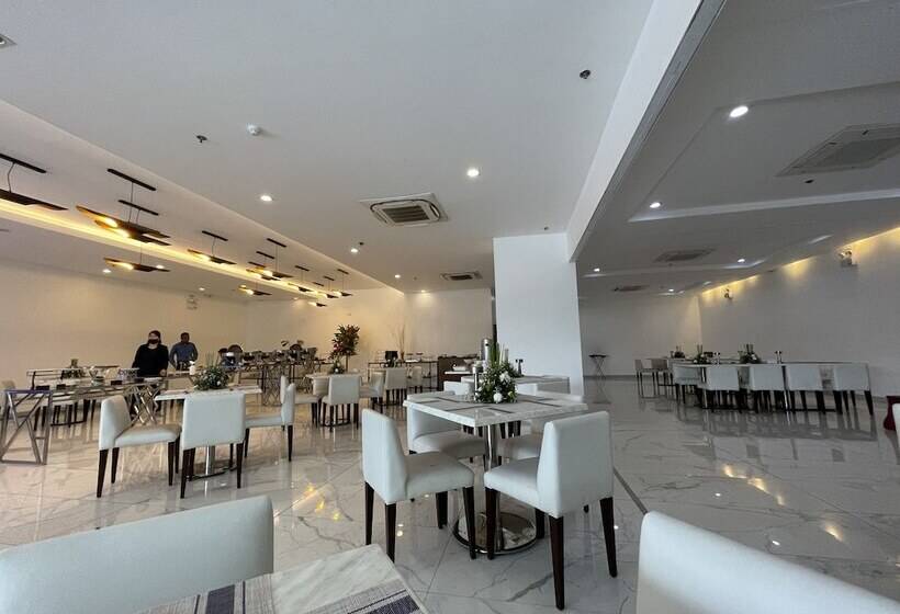 בית מלון כפרי Golden Peak Condo