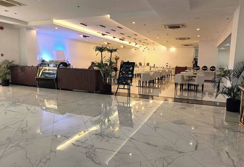 בית מלון כפרי Golden Peak Condo