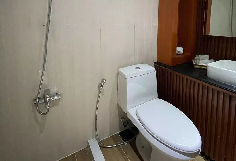 ホテル Golden Peak Condo