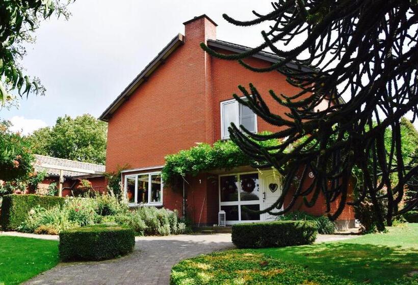 مبيت وإفطار De Hagendoorn