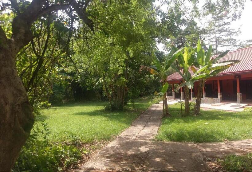 Hotel Big Foot Safari Lodge