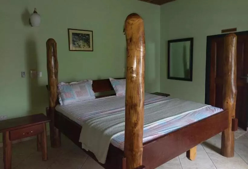 ホテル Big Foot Safari Lodge