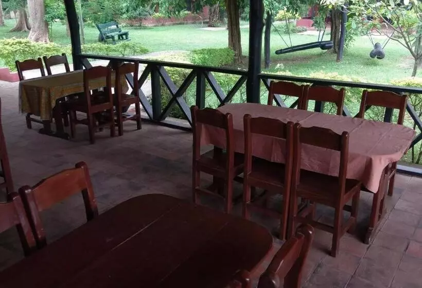 ホテル Big Foot Safari Lodge
