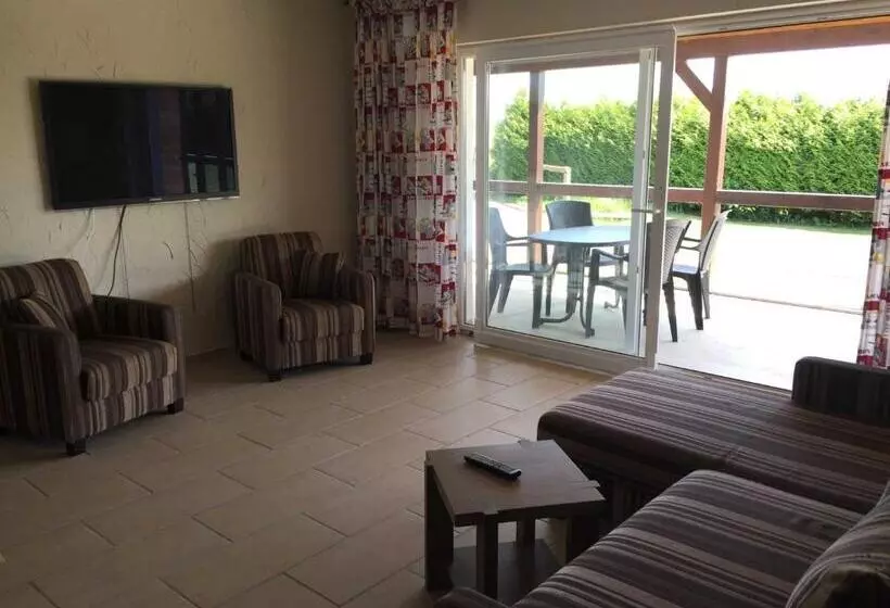 ホテル Ferienhaus 3 _ Ferien Im Gutspark