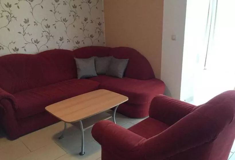 ホテル Ferienhaus 3 _ Ferien Im Gutspark