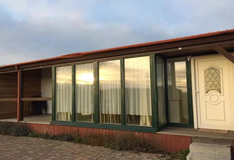 ホテル Ferienhaus 3 _ Ferien Im Gutspark
