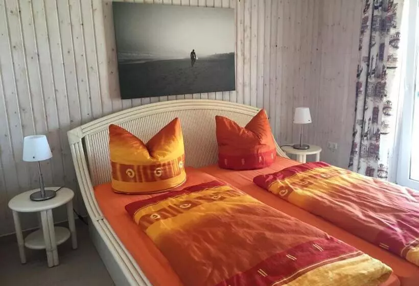 ホテル Ferienhaus 3 _ Ferien Im Gutspark