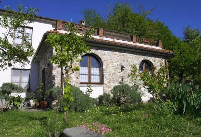 ホテル Forni Rosaia