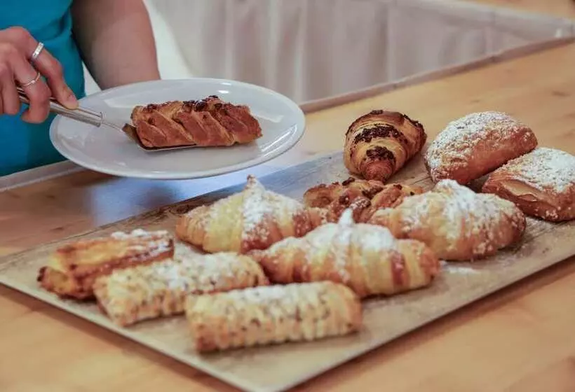 Hotelli Garnì & Wellness Anderle