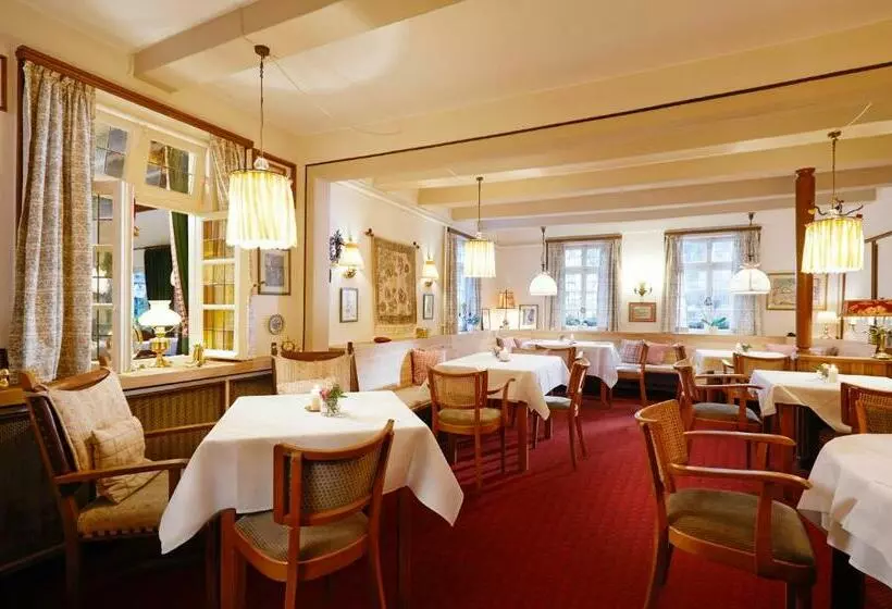 Hotelli Gasthof Zu Den Linden